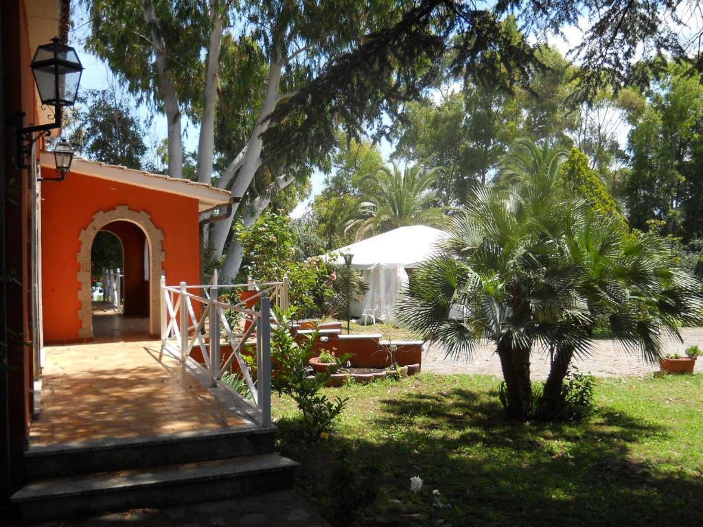 Agriturismo Marcosimone Marco Simone ภายนอก รูปภาพ