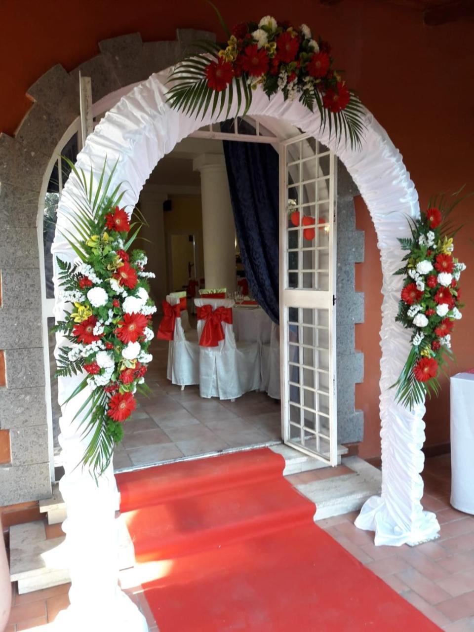Agriturismo Marcosimone Marco Simone ภายนอก รูปภาพ