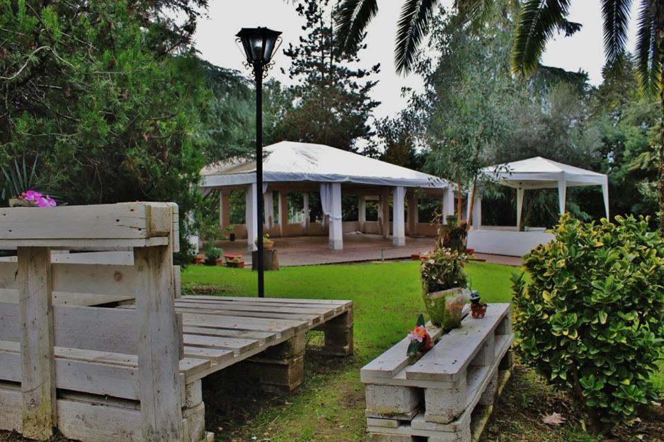 Agriturismo Marcosimone Marco Simone ภายนอก รูปภาพ